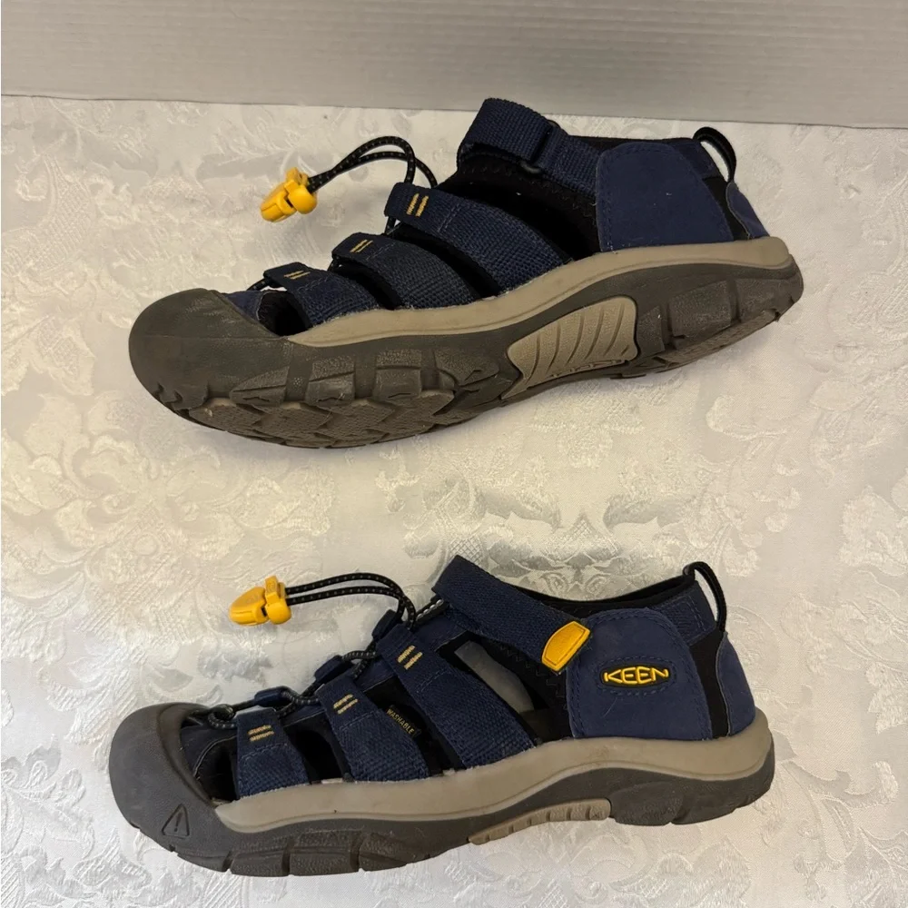 Keen Newport H2 Kids Size 4 Blue Waterproof Sandal Hiking Shoe Coastal‎ Washable